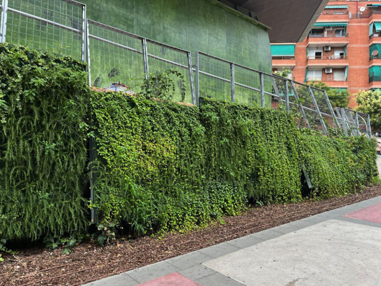 jardi-vertical-esplugues-1